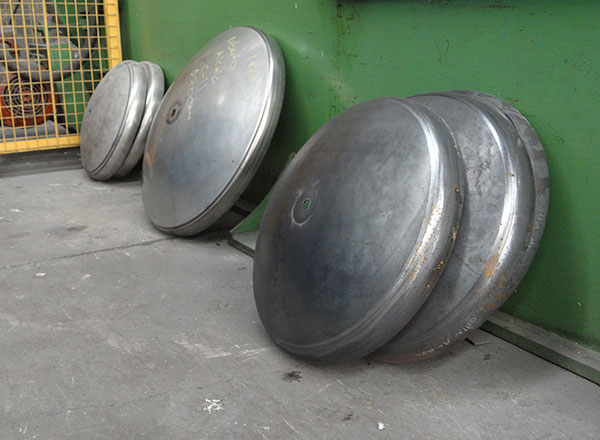 Tapas acero al carbón y acero inoxidable